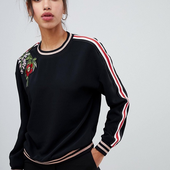 Ted Baker Maddeyy Embroidered Top - Picture 3 of 5